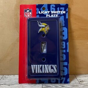 NWT NFL Minnesota Vikings Ceramic Switch Plate Cover